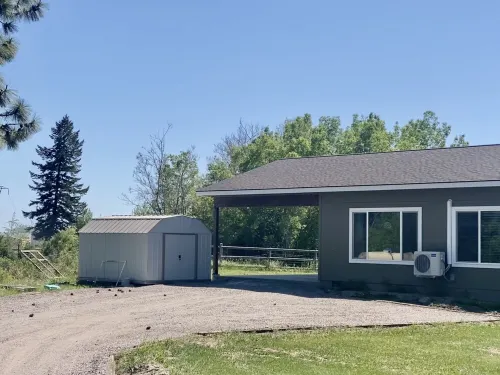French Country Farmhouse -15 min from Glacier NP-Whitefish Mtn, & Flathead Lake!