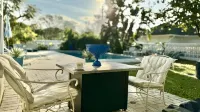 Less10 Min Beach>Private Pool>Grill>1940's Coastal home>walk Historic Dodgertown