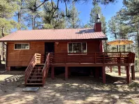 Cabin at Sportsman’s Paradise- Anglers’s Dream & Mountain Retreat.