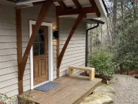 Deluxe 2 King Suites–Walk to Downtown Highlands NC– Fireplace & Fiber Optic ハイランズのホテル