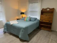 ICHETUCKNEE RIVER - Riverfront on the Crystal Clear Ichetucknee River