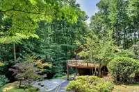 Creekside, spacious home for 8; 9 mi. Highlands, close Sky Valley, GA