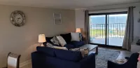 Like Brand New 4 Bed 2.5 Bath Oceanfront Pools, Hot Tubs, Ocean/Sound Views WIFI - Strand