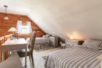 Log Cabin at the Goat Sanctuary Hotel a Wawarsing