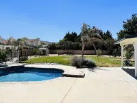 Desert Oasis with a star-gazing meditative & peaceful experience for the family.