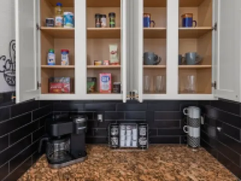 Keller’s Crown - Huge House Near Stadiums - Hot Tub & Pool Table Hotels in Keller