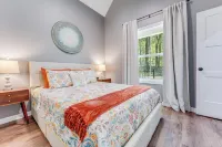 Rainyville - Emerald: Charming cottage with loft in Walhalla, South Carolina