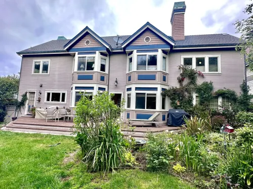 A Victorian Garden Retreat near beach, trails, SF, Silicon Valley- ldry +prkg