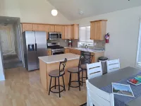 Whole home in Avalon, close to everything!