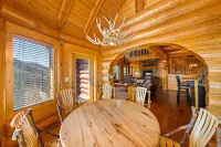 Breath Taking Views with Pool and Hot Tub close to all attractions.
