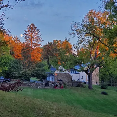 18th Century Stone Cottage minutes from historic Middleburg