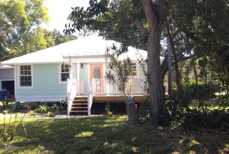 TURTLE COTTAGE AN ISLAND OASIS  -  PINE ISLAND