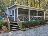 Cozy Lake Burton cottage -- enjoy boating, mountains, hiking, wineries and more!