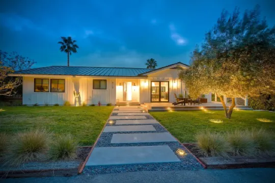 Leucadia beach house; pool, ocean view & walkable