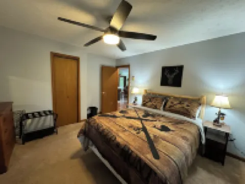 Welcome to the Brentwood Chalet in The Hideout