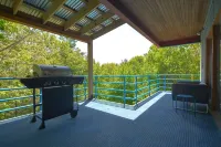 Secluded 20 acre 10BR ultra contemporary retreat Hotels in Manchester-by-the-Sea