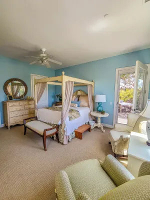 Beverly's Hilltop Retreat