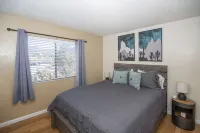 Newly Remodeled Prime Unit with Scenic Views