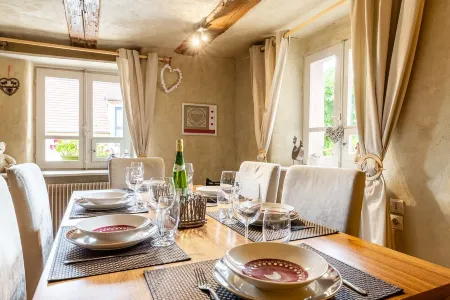 CHARMING HOUSE IN THE COUNTRY