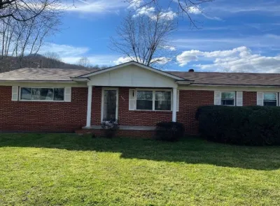 Beautiful Single Family 3 bedroom Home