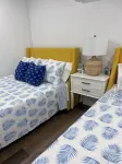 Remodeled House Near Jamestown Marina, Room to Park Your Boat in Driveway! Отели рядом с достопримечательностью «Вулф Крик Нешнел Фиш Хатчери Визитор Энд Энвиронментал Эдьюкейшен Сентер»