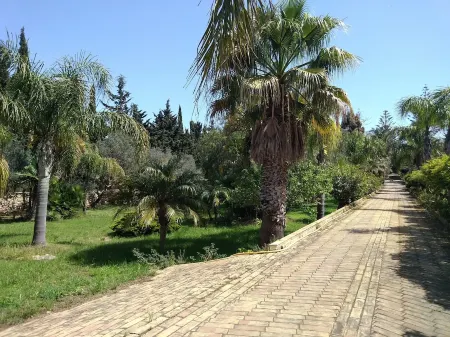 Depandance Venera in Marsala with free wifi and air condition Отели в г. Марсала