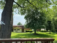 Newly Remodeled Brick Home with wall Sculptures by the Airport