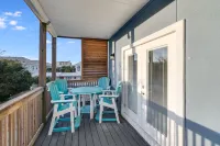 Beach Side “Crabby Paddy", Luxury family retreat 6br 4+ bath w pool+hot tub