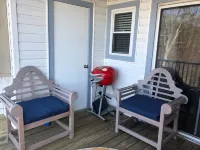 Recently updated 1 BR Condo with stunning lake views - No cleaning or linen fees