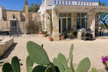 Villa im Grünen mit Meerblick 6min Strand & Stadt