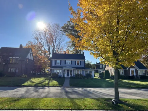 The Blue House with Lake Views