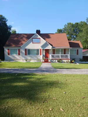 Cozy Ranch home with many activities and places to visit Hotels in Douglas County