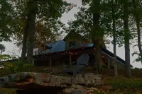 Peaceful Fishing and Mindful Retreat Cabin on Little Red River
