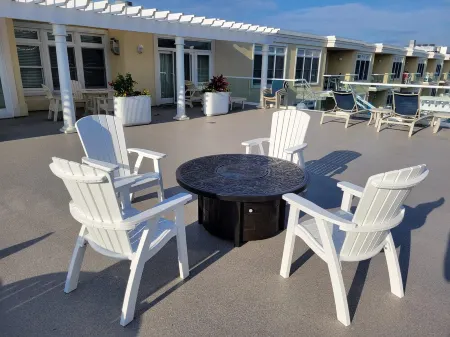 Exquisite Bayview Residence at Lighthouse Cove Отели рядом с достопримечательностью «Дьюи Бич»