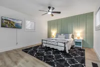 Martinez Manor - Modern Home - Close to downtown