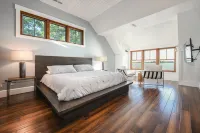Frankie’s Waterfront House at Indian Lake! The nicest VRBO on the lake!