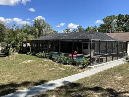 Close to Weeki Wachee Springs • Fully Equipped Kitchen • Fast Wifi • King Beds Отели в г. Эрнандо