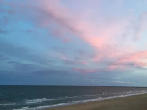 Stunning Beachfront Vacation home. Walk straight onto beach.