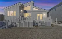 Fully renovated modern beach home in Orltey Beach