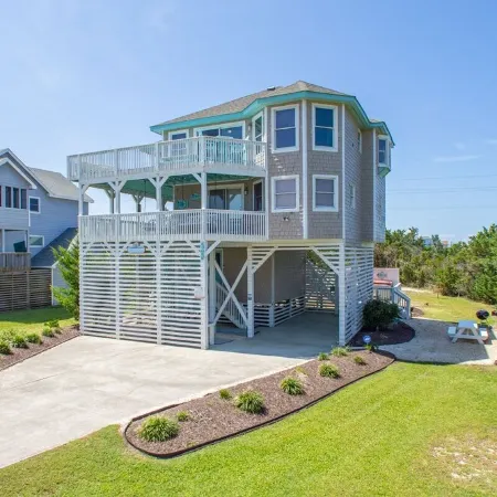 Private HGTV Inspired Beach Cottage Gorgeous 4 BR 2 BA Luxury Semi-Oceanfront