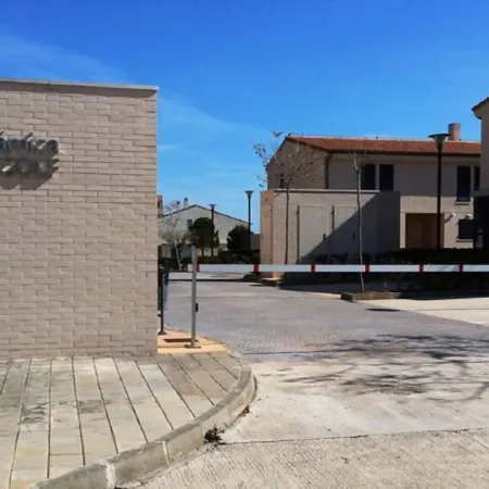 SENSATIONAL SEMI-DETACHED HOUSE TO RELEASE .... POOL OF 1.00 m2. WITH CIUCUITO SPA.