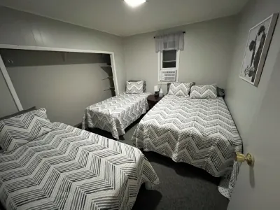 Updated apartment on Main Street! Easy access to bars, restaurants, & shopping!