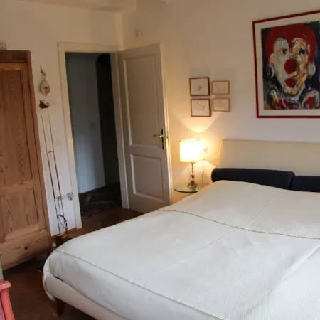 Lake Garda: Idyllic villa in quiet village center with olive and palm trees garden