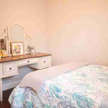 located in the downtown Lake Charles!!! 5 min drive to the civic center Rooms