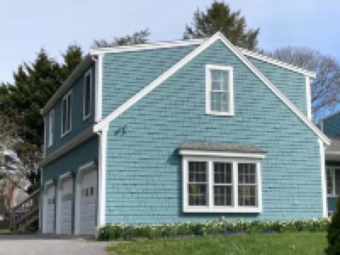 Cozy apartment in a quiet wooded neighborhood, just 2 miles from Nauset Beach. 奧爾良酒店