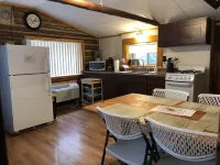 Lake Cabin Resort-Cabin 3