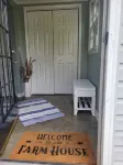 Farmhouse on Mountain Farm.  Come pet, feed, and play with many farm animals! - Gym