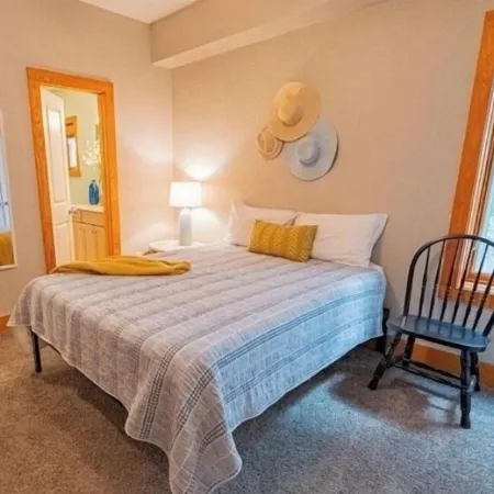 Beachy Obx 2Bedrm-No Stairs-Close to Beach and Shops!