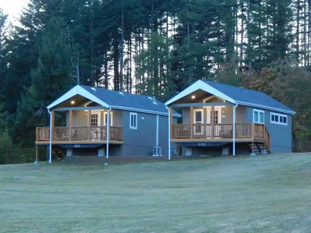 Mt Defiance Cabin with Columbia River View
