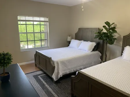 Huge Delray Beach Townhouse Отели рядом со станцией Delray Beach Tri Rail Station